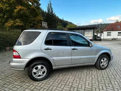 Silber Gebraucht 2004 Mercedes ML270 SUV | 6.000 €