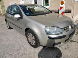 Grau Gebraucht 2004 VW Golf V Limousine | 999 € (Guter Preis)