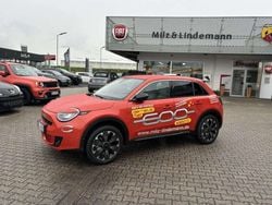 Pantelleria tuerkis/schwarz bi Gebraucht 2024 Fiat 600 La Prima Kleinwagen | 28.990 €