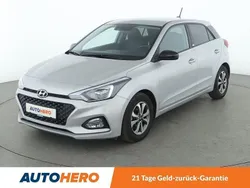 Silber Gebraucht 2020 Hyundai i20 Advantage Kleinwagen | 15.380 € (Guter Preis)
