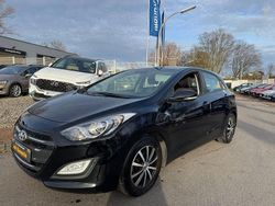 Schwarz Gebraucht 2016 Hyundai i30 Limousine | 8.990 € (Fairer Preis)