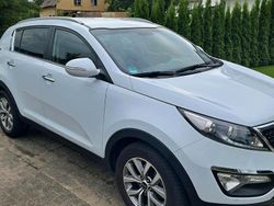 Weiß Gebraucht 2016 Kia Sportage DREAM-TEAM Edition SUV | 13.200 € (Fairer Preis)