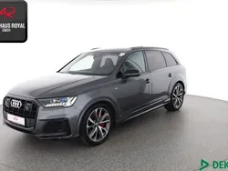 Grau Gebraucht 2020 Audi Q7 S-Line SUV | 59.880 € (Etwas zu teuer)