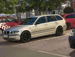 Silber Gebraucht 2004 BMW 320 Kombi | 2.550 € (Fairer Preis)