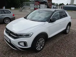 Weiss Gebraucht 2024 VW T-Roc Style SUV | 36.710 €