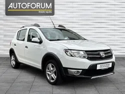 Weiß Gebraucht 2016 Dacia Sandero Stepway Kleinwagen | 6.980 € (Fairer Preis)