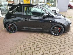 Schwarz Gebraucht 2018 Opel Adam S Kleinwagen | 14.400 € (Etwas zu teuer)