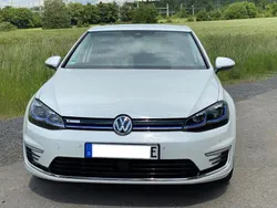Weiß Gebraucht 2020 VW e-Golf Kleinwagen | 15.600 € (Fairer Preis)