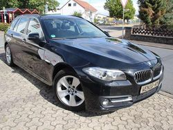 Black sapphire metallic Gebraucht 2017 BMW 520 Kombi | 20.990 € (Guter Preis)