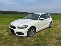 Weiß Gebraucht 2017 BMW 118 Sport Line Kleinwagen | 15.800 € (Fairer Preis)