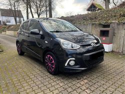 Schwarz Gebraucht 2016 Hyundai i10 Kleinwagen | 4.599 €