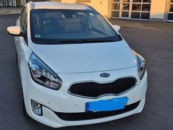 Weiß Gebraucht 2016 Kia Carens DREAM-TEAM Edition Van / Kleinbus | 9.400 € (Fairer Preis)