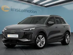 Grau Neu 2025 Audi Q6 e-tron S-Line SUV | 61.799 € (Fairer Preis)
