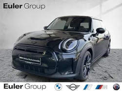 Schwarz Gebraucht 2023 Mini Cooper SE Kleinwagen | 23.499 € (Etwas zu teuer)