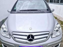Silber Gebraucht 2006 Mercedes B200 Van / Kleinbus | 6.900 € (Fairer Preis)