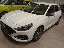 Weiß Gebraucht 2021 Hyundai i30 Edition 30+ Kombi | 18.467 € (Fairer Preis)