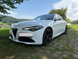 Weiß Gebraucht 2016 Alfa Romeo Giulia Limousine | 15.999 € (Etwas zu teuer)