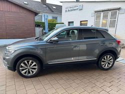 Grau Gebraucht 2019 VW T-Roc Style SUV | 23.990 € (Fairer Preis)