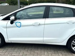 Weiß Gebraucht 2016 Ford Fiesta Titanium Kleinwagen | 9.800 € (Guter Preis)