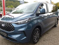 Blau Gebraucht 2024 Ford Tourneo Custom Titanium Van / Kleinbus | 47.250 €