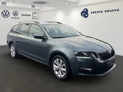 Grau Gebraucht 2020 Skoda Octavia Tour Kombi | 19.499 € (Guter Preis)