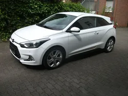 Weiß Gebraucht 2015 Hyundai i20 Style Coupé | 7.500 € (Superpreis)