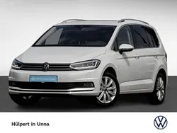 Weiß Gebraucht 2024 VW Touran Highline Van / Kleinbus | 33.298 € (Fairer Preis)