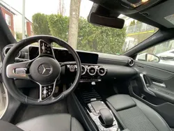 Weiß Gebraucht 2020 Mercedes CLA200 Shooting Brake Kombi | 25.999 € (Fairer Preis)