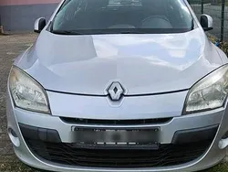 Silber Gebraucht 2009 Renault Mégane III Limousine | 3.950 € (Guter Preis)