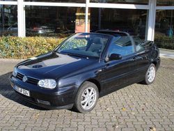 Schwarz Gebraucht 1998 VW Golf Cabriolet Highline Cabrio | 6.400 €