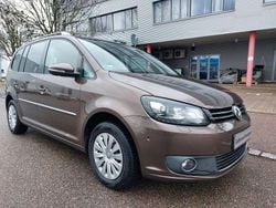 Braun Gebraucht 2011 VW Touran Highline Van / Kleinbus | 7.999 € (Fairer Preis)