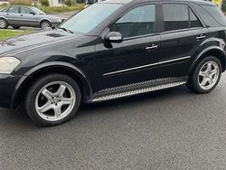Schwarz Gebraucht 2007 Mercedes ML320 AMG SUV | 10.500 € (Fairer Preis)