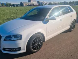 Weiß Gebraucht 2010 Audi A3 Sportback Attraction Kombi | 6.900 € (Guter Preis)
