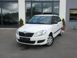 Weiß Gebraucht 2011 Skoda Fabia Special Kombi | 2.750 € (Etwas zu teuer)