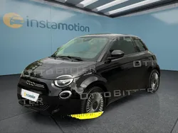 Schwarz Gebraucht 2022 Fiat 500e Icon Kleinwagen | 16.949 € (Etwas zu teuer)