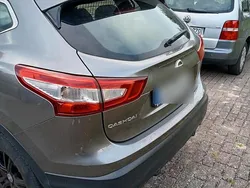 Grau Gebraucht 2017 Nissan Qashqai SUV | 10.500 €