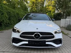 Weiß Gebraucht 2022 Mercedes C300 Limousine | 44.300 € (Etwas zu teuer)