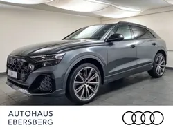 Daytonagrau perleffekt Neu 2024 Audi Q8 Ambiente SUV | 110.990 €