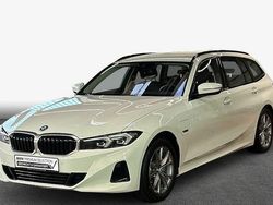 Weiß Gebraucht 2022 BMW 320e Kombi | 27.980 € (Fairer Preis)