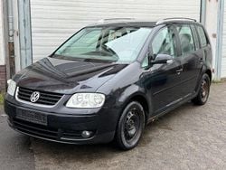 Schwarz Gebraucht 2006 VW Touran Trendline Van / Kleinbus | 900 € (Superpreis)