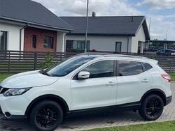 Weiß Gebraucht 2016 Nissan Qashqai Black Edition SUV | 12.100 € (Superpreis)