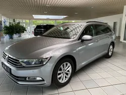 Pyritsilber metallic Gebraucht 2017 VW Passat Kombi | 18.470 € (Fairer Preis)