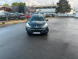 Grau Gebraucht 2009 Peugeot 206+ Kleinwagen | 4.500 €
