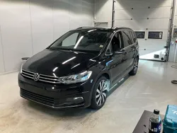 Deep black perleffekt Gebraucht 2023 VW Touran Highline Van / Kleinbus | 32.885 € (Etwas zu teuer)