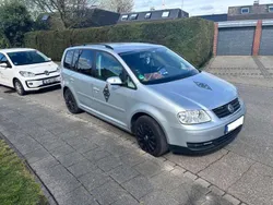 Silber Gebraucht 2006 VW Touran Trendline Van / Kleinbus | 3.500 € (Etwas zu teuer)