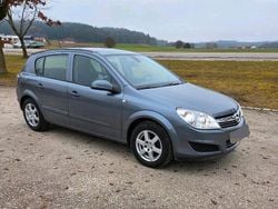 Grau Gebraucht 2007 Opel Astra Limousine | 3.000 € (Fairer Preis)