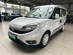Silber Gebraucht 2017 Fiat Doblò Van / Kleinbus | 11.890 € (Fairer Preis)