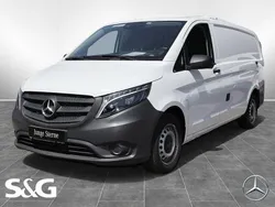 Arktikweiß Gebraucht 2023 Mercedes Vito Van / Kleinbus | 51.646 €
