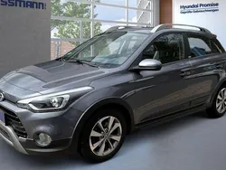 Grau Gebraucht 2020 Hyundai i20 Active Limousine | 12.990 € (Guter Preis)