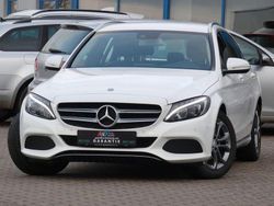 Weiß Gebraucht 2014 Mercedes C180 Kombi | 15.990 € (Fairer Preis)